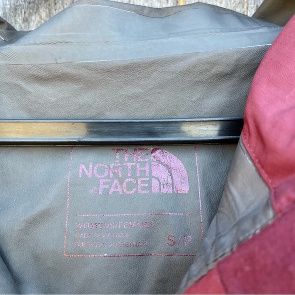 The North Face Women’s Dryzzle Jacket - Picture 4 of 4